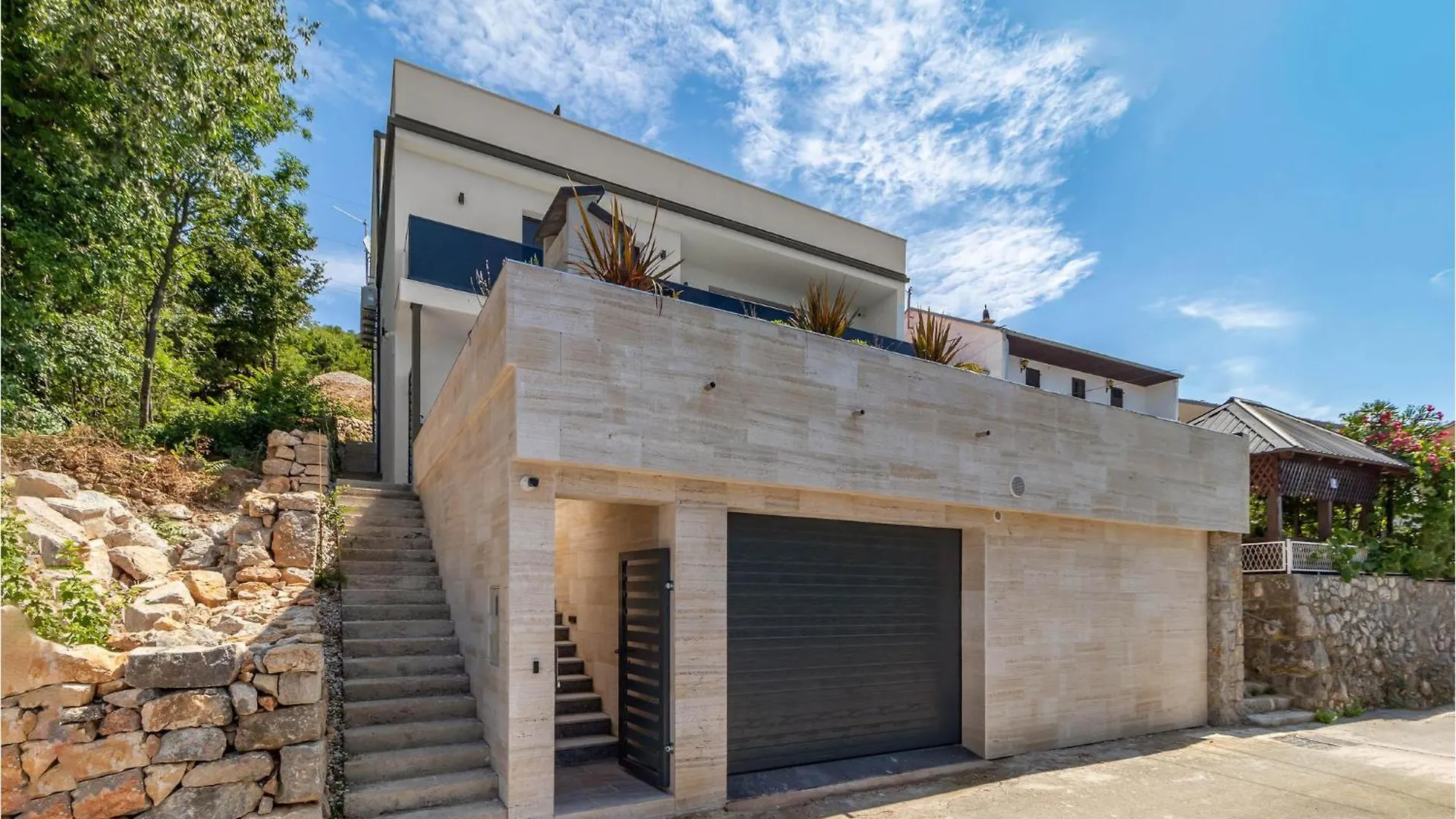 3 Bedroom Cozy Home In דראמליי 0*,  קרואטיה