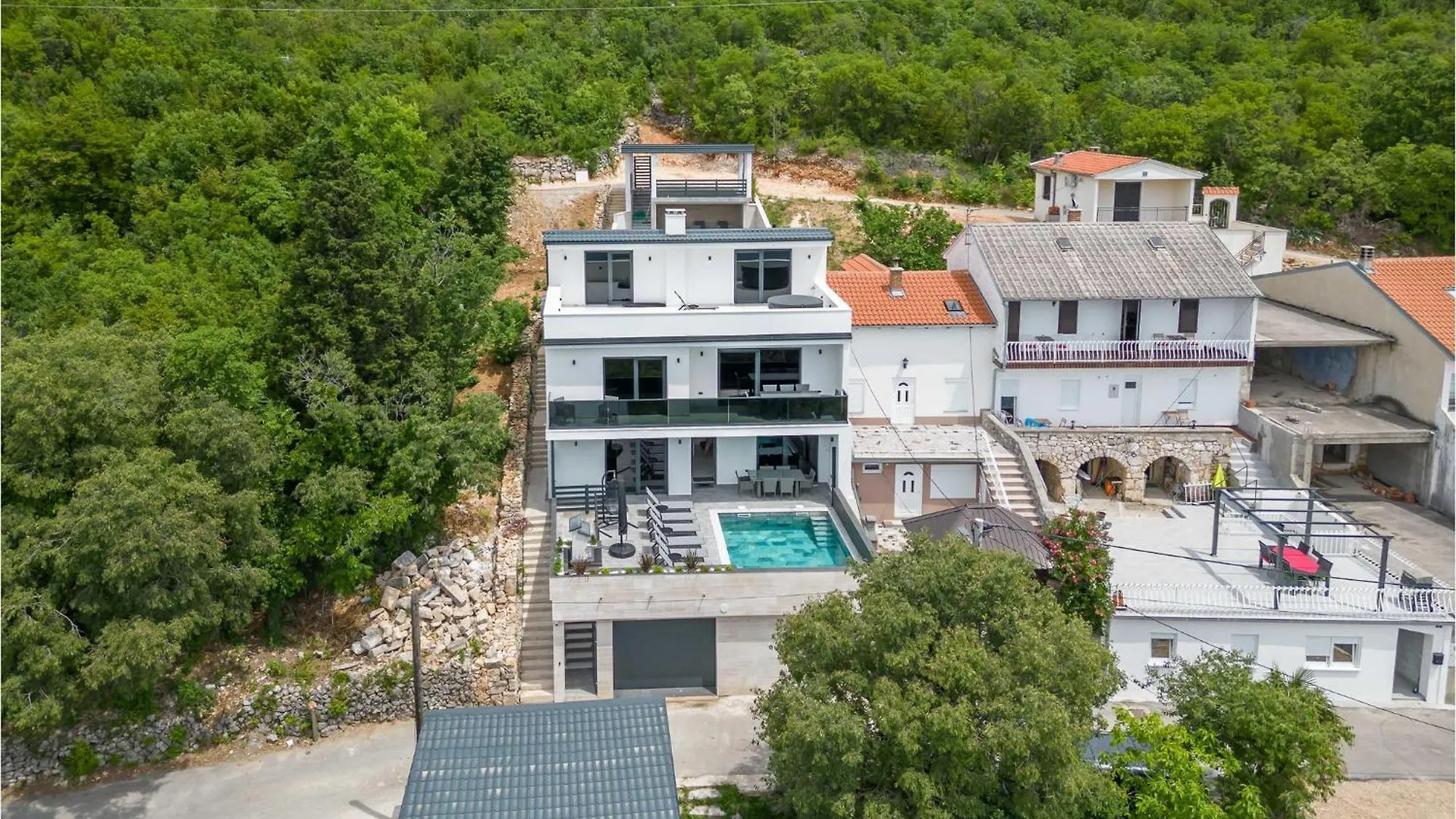 3 Bedroom Cozy Home In דראמליי